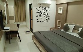 Hotel Amber Railway Station